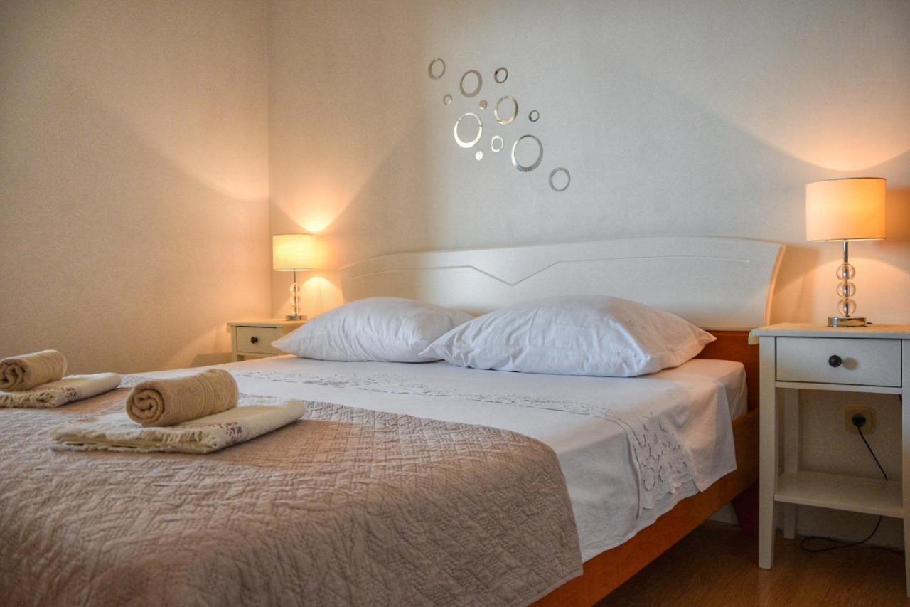 Sena Apartment *